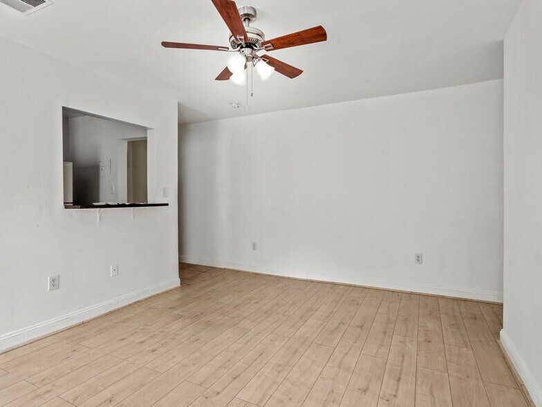 More Photos Of 1223 N St NW, Washington Apartments For Sale