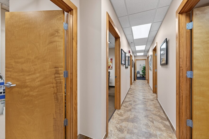 More Photos Of 111 Magnolia Ave, Daytona Beach Office For Sale