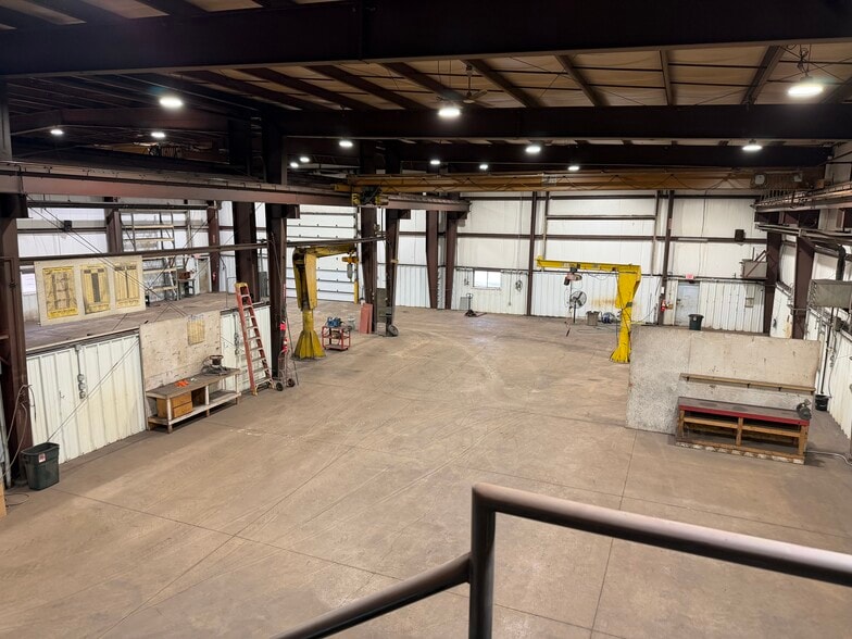 More Photos Of 195 Wendt Dr, Waupaca Warehouse For Sale