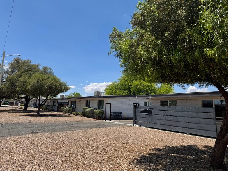 More Photos Of 2853-2939 N Euclid Ave, Tucson Apartments For Sale