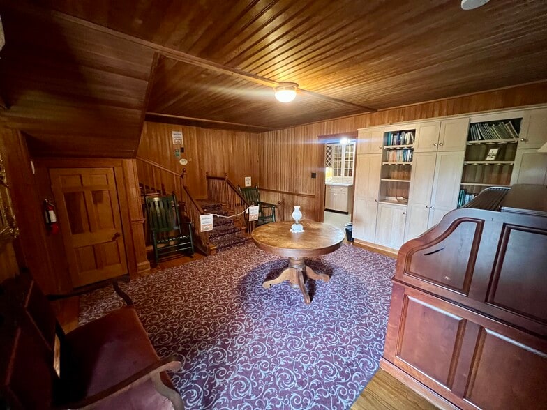 More Photos Of 155 Silver Lake Dr, Ocracoke Hospitality For Sale