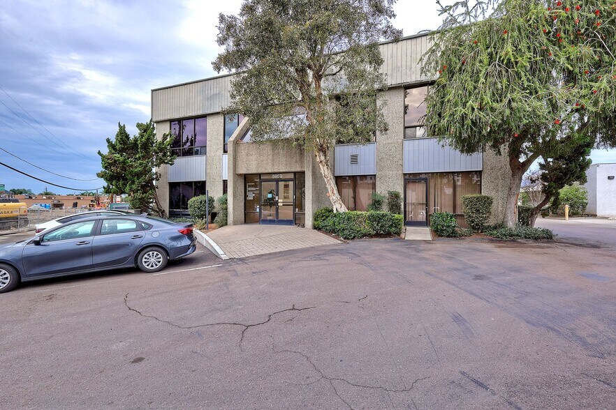 More Photos Of 5959 Mission Gorge Rd, San Diego Office For Sale