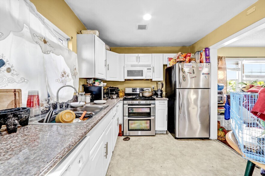 More Photos Of 1380 Glen Ave, Pasadena Apartments For Sale