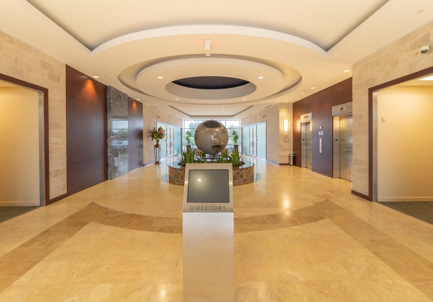 More Photos Of 455 E Medical Center Blvd, Webster Medical For Lease