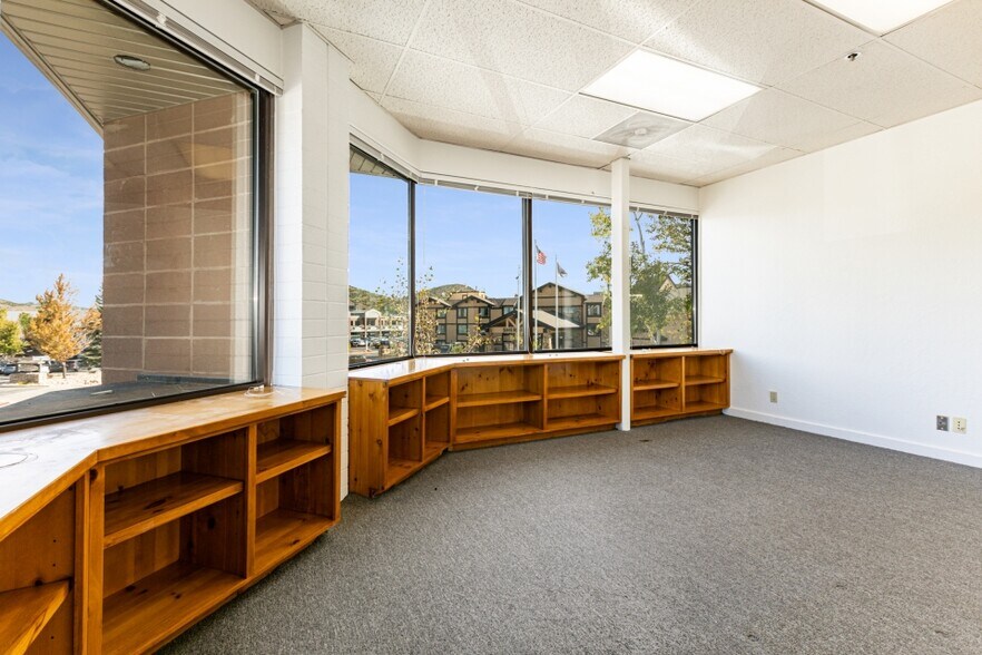 More Photos Of 1821 Sidewinder Dr, Park City Storefront Retail Office For Sale