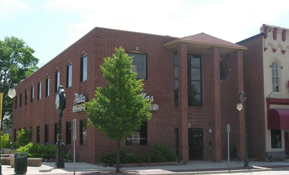 More Photos Of 107 S Main St, Almont Restaurant For Lease