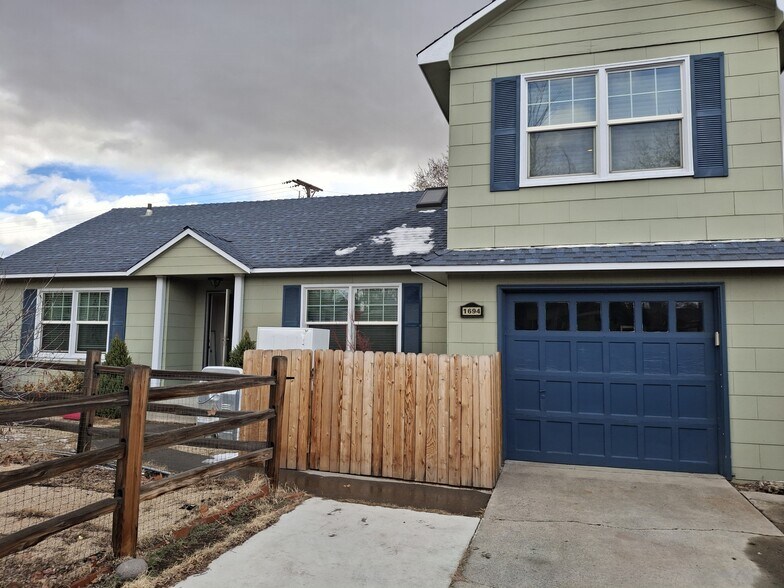 Primary Photo Of 1694 Oakhurst Ave, Reno Multifamily For Lease