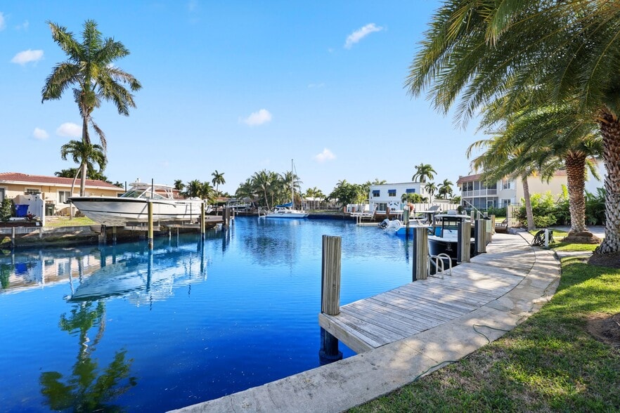 More Photos Of 830 SE 22nd Ave, Pompano Beach Apartments For Sale