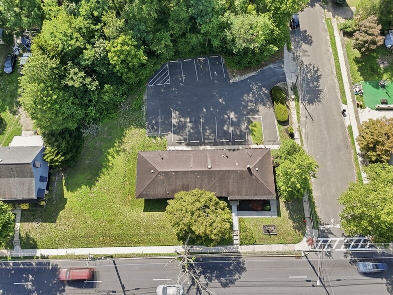 More Photos Of 222 Gibbsboro Rd, Clementon Office For Sale
