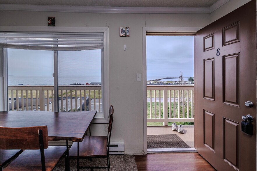 More Photos Of 510 Avenue Alhambra, Half Moon Bay Apartments For Sale