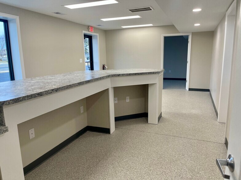 More Photos Of 3925 Lafayette Blvd, Fredericksburg Flex For Lease