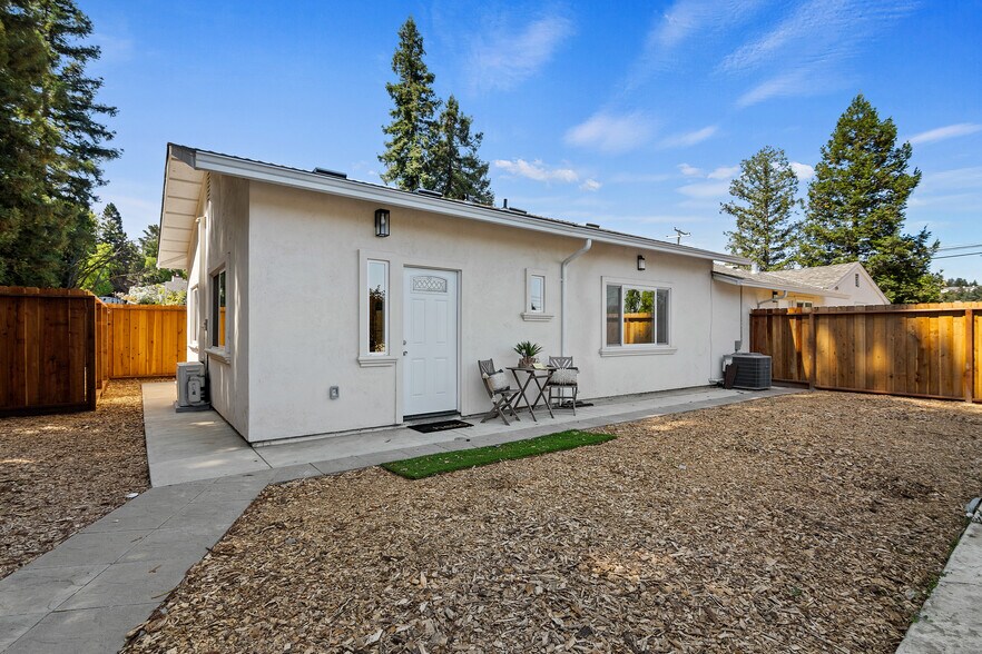 More Photos Of 1006 Court Ln, Concord Apartments For Sale