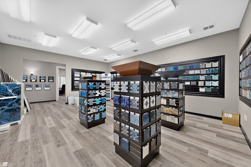 More Photos Of 2230 Bush Dr, McKinney Medical For Lease