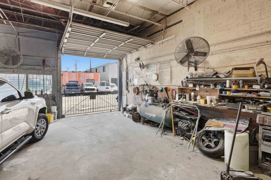 More Photos Of 1081 E 47th St, Hialeah Service Station For Sale