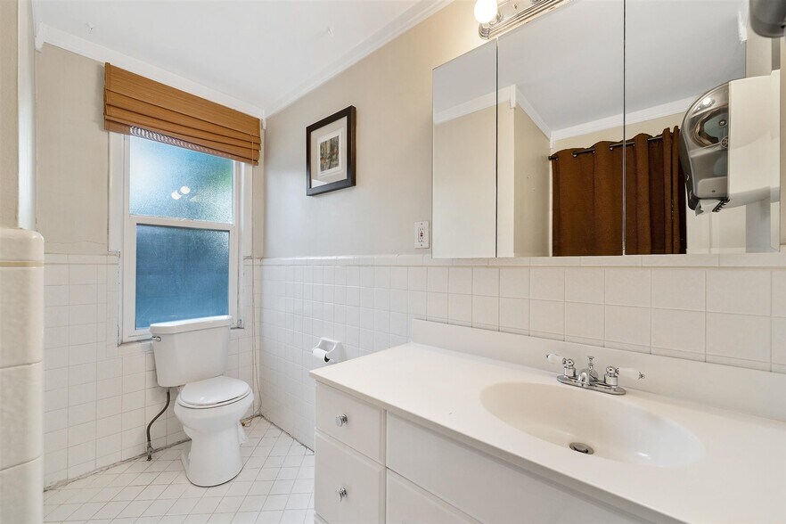 More Photos Of 1106 E 4500 S, Millcreek Office Residential For Sale