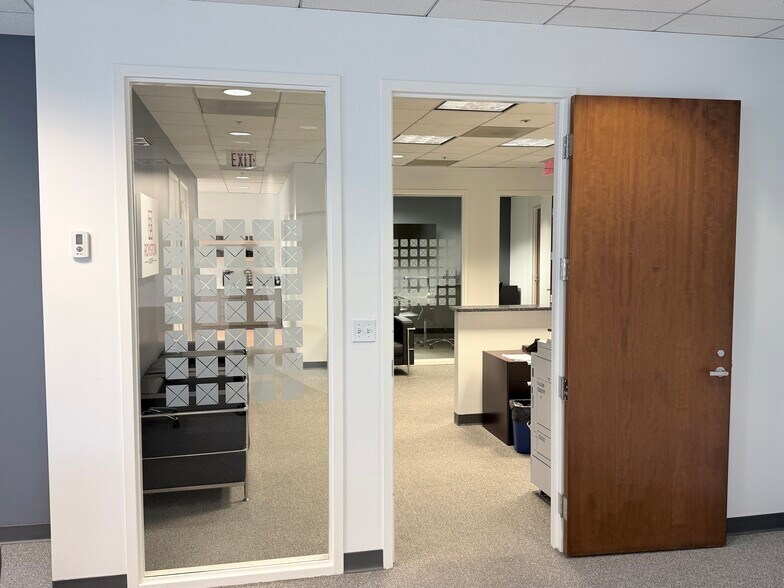 More Photos Of 1420 Peachtree St NE, Atlanta Office For Lease