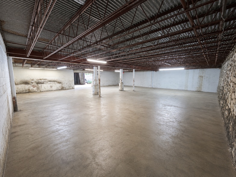 More Photos Of 6662 Buford Hwy, Atlanta Auto Dealership For Lease