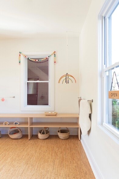 More Photos Of 202 Herndon St, Fredericksburg Office For Sale