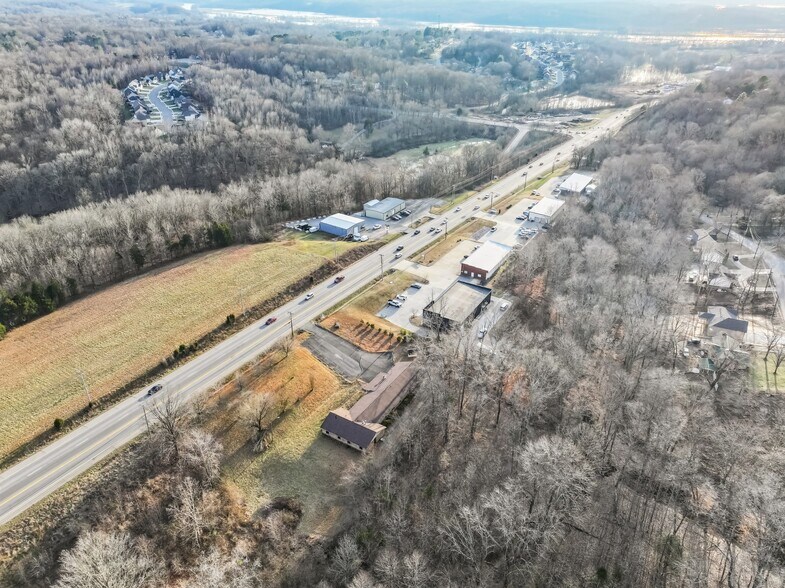 More Photos Of 2425 Highway 41A Byp, Clarksville Light Distribution For Sale