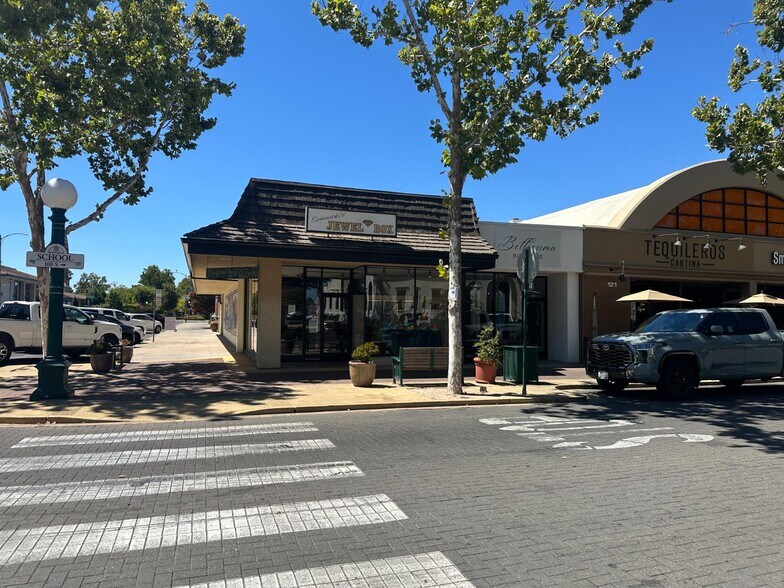 More Photos Of 123-125 S School St, Lodi Storefront For Sale