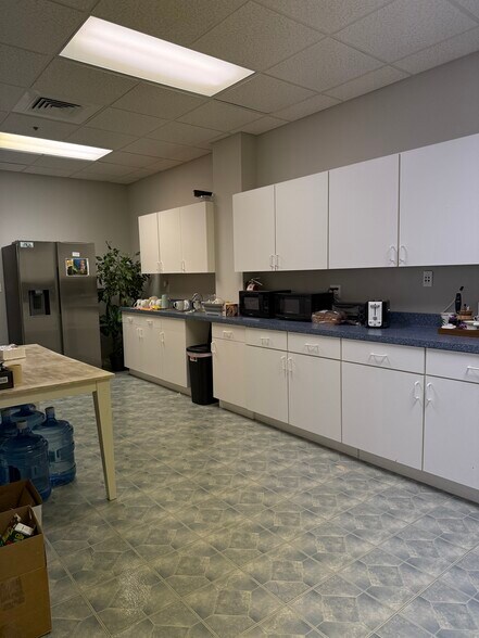 More Photos Of 9240 Bonita Beach Rd, Bonita Springs Medical For Lease
