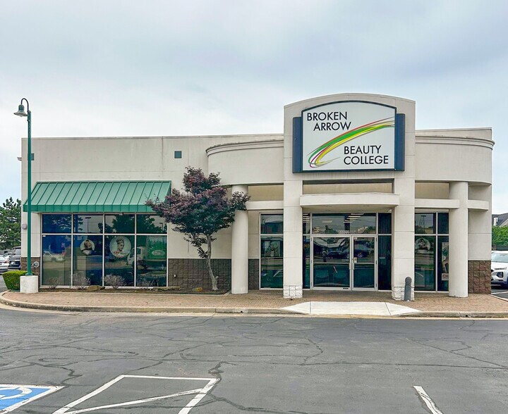 More Photos Of 11122 E 71st St, Tulsa Freestanding For Sale