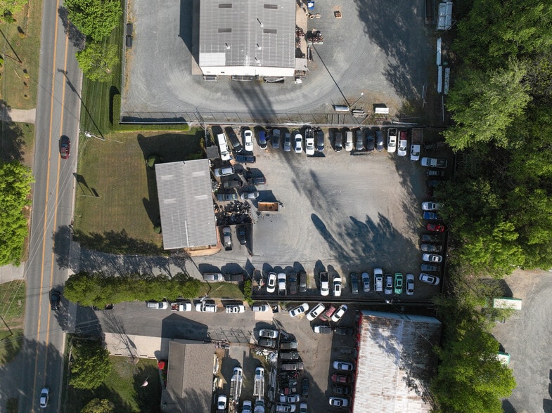 More Photos Of 7608 Grier Rd, Charlotte Warehouse For Lease