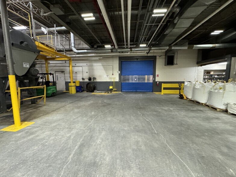 More Photos Of 167 Moore Rd, Weymouth Food Processing For Lease