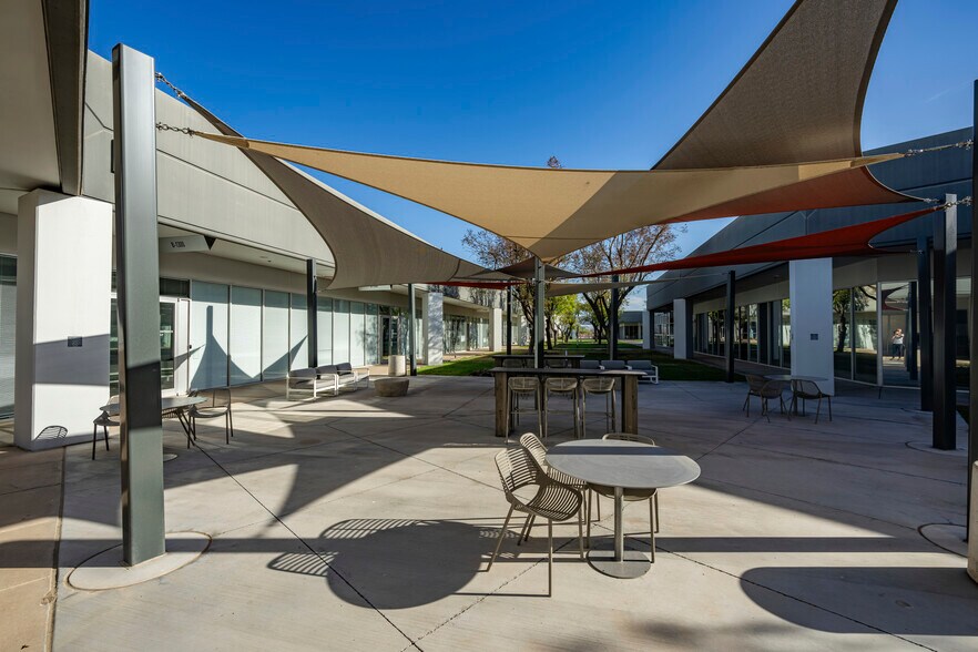 More Photos Of 3600 E University Dr, Phoenix Unknown For Lease