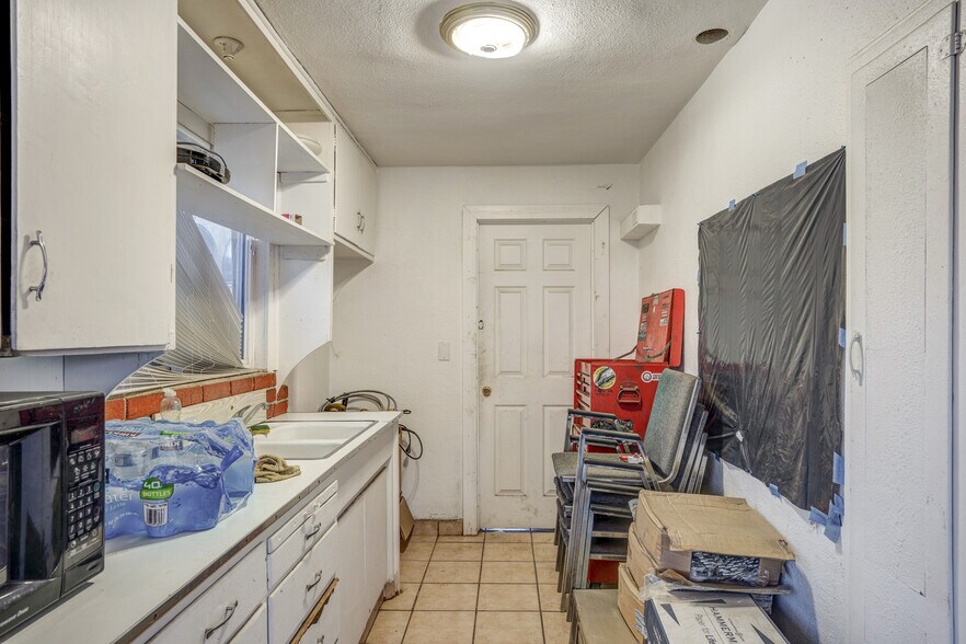 More Photos Of 854 Crows Landing Rd, Modesto Auto Dealership For Sale