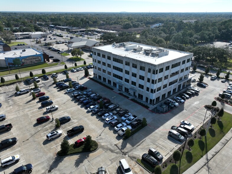 More Photos Of 505 S Friendswood Dr, Friendswood Medical For Lease