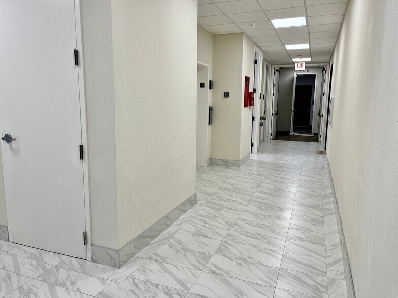 More Photos Of 6900 Anderson Blvd, Fort Worth Office For Lease