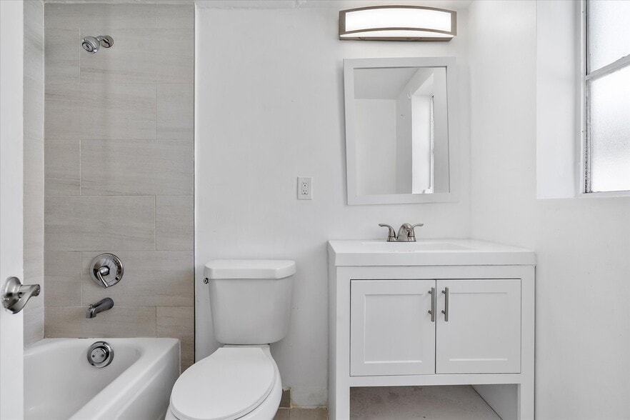 More Photos Of 515 SE 9th St, Fort Lauderdale Apartments For Sale