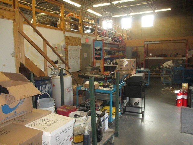 More Photos Of 5039-5051 13th St SE, Calgary Warehouse For Lease