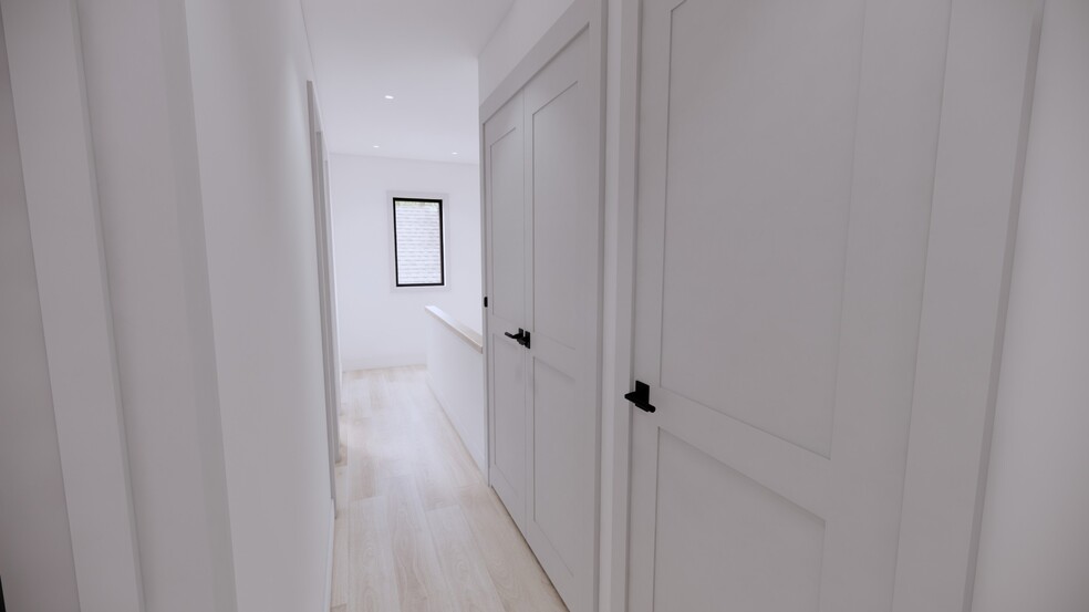 More Photos Of 418 Muskrat St, Banff Apartments For Sale