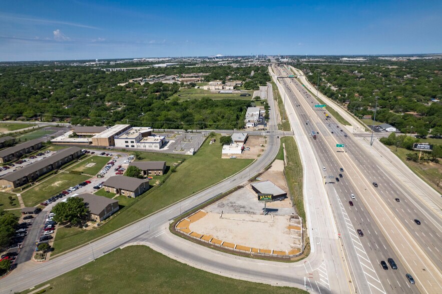 More Photos Of 636 W Tarrant Rd, Grand Prairie General Retail For Sale