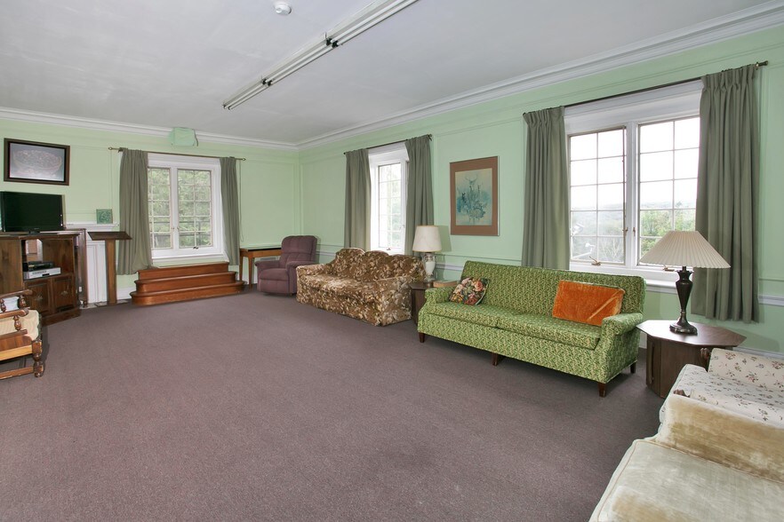 More Photos Of 150 Sister Servants Ln, Sloatsburg Lodge Meeting Hall For Sale