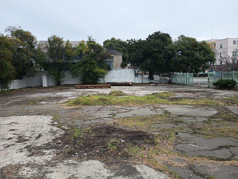 More Photos Of 557 Merrimac St, Oakland Land For Sale