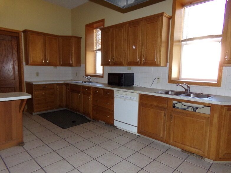 More Photos Of 721 Lincoln Way E, Massillon Office Residential For Sale