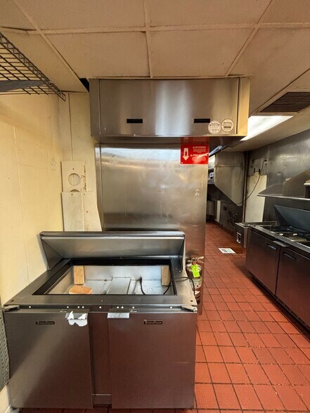 More Photos Of 5312 Old Redwood Hwy, Petaluma Restaurant For Sale