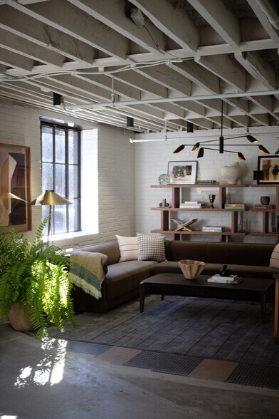 More Photos Of 655 Highland Ave NE, Atlanta Freestanding For Lease