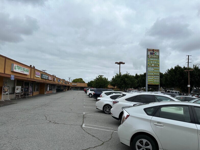 More Photos Of 15112-15212 S Western Ave, Gardena Unknown For Lease