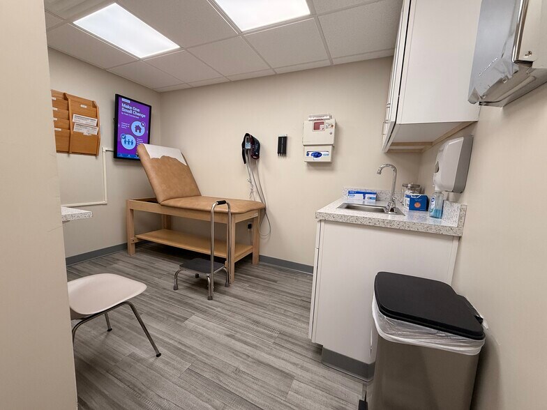 More Photos Of 333 School St, Pawtucket Medical For Sale