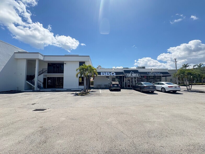 More Photos Of 1202 E Hillsboro Blvd, Deerfield Beach Storefront Retail Office For Lease