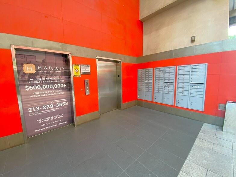 More Photos Of 800 E 12th St, Los Angeles Office For Lease