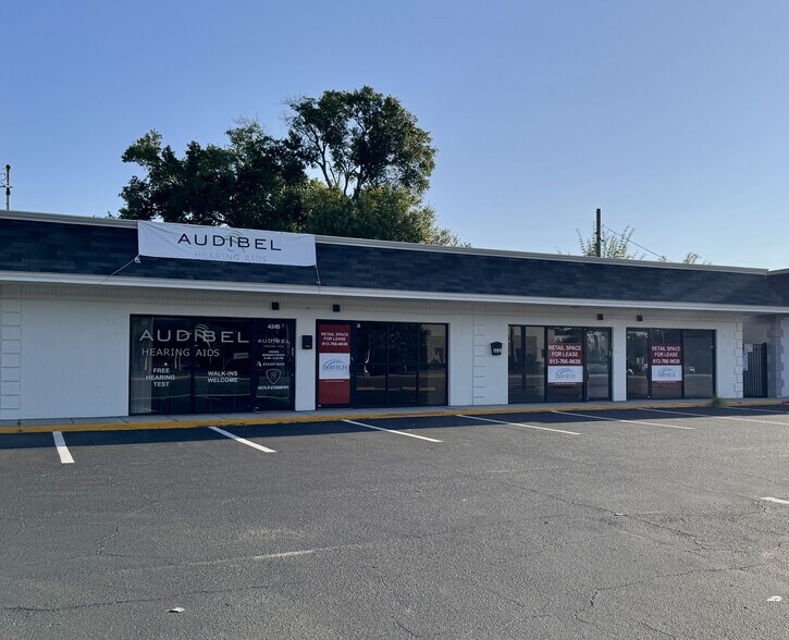 More Photos Of 4239 W Kennedy Blvd, Tampa Storefront For Lease