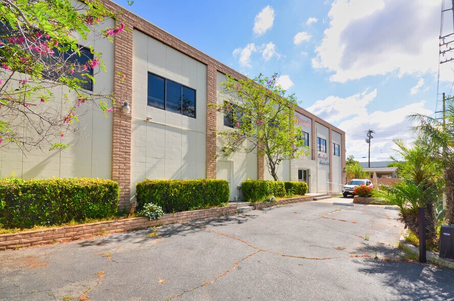 More Photos Of 9323 Rush St, South El Monte Manufacturing For Sale