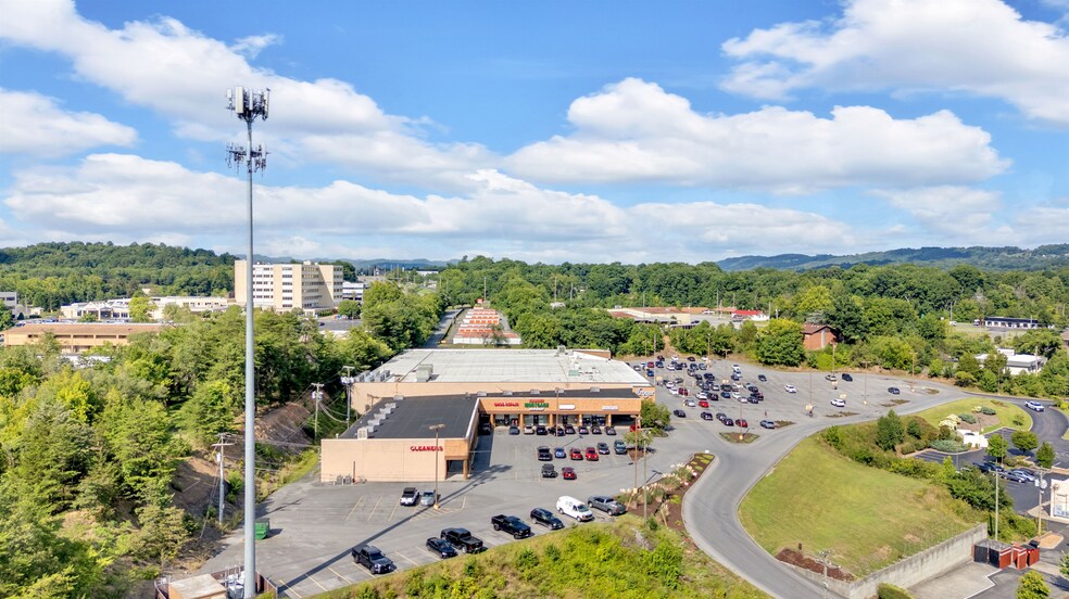 More Photos Of 1664 E Stone Dr, Kingsport Freestanding For Lease