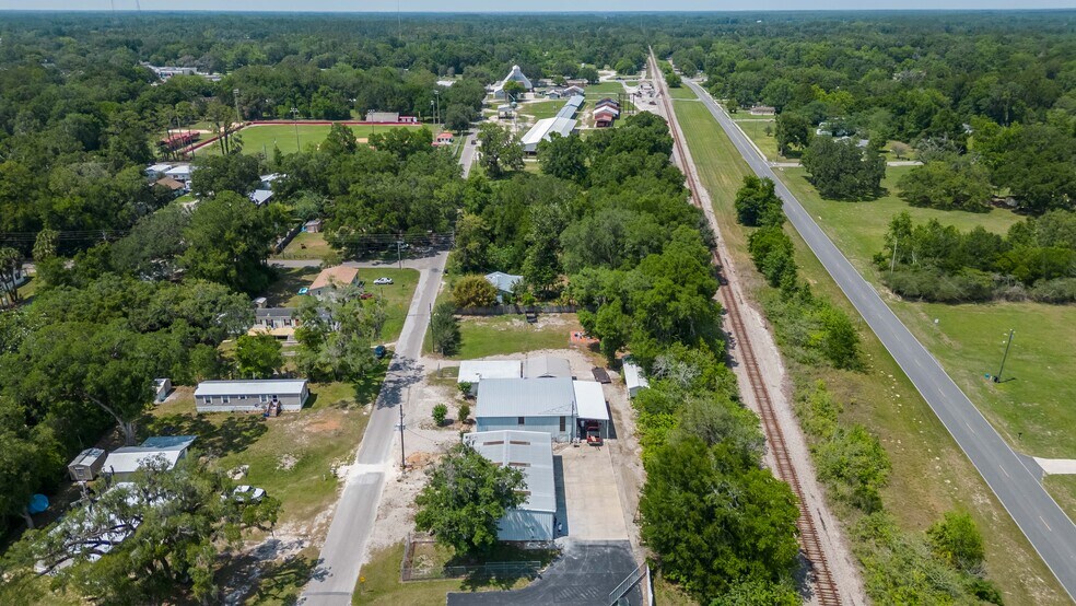 More Photos Of 507 SE 6th St, Williston Self Storage For Sale