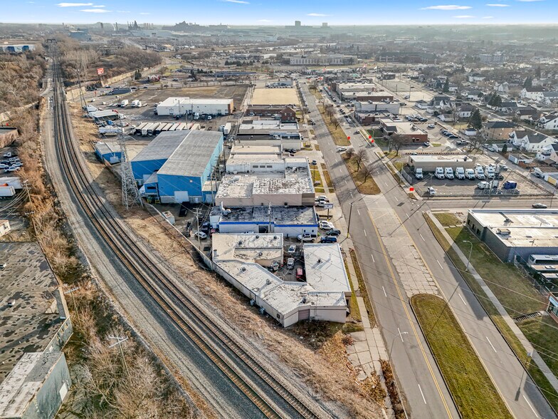 More Photos Of 5420 Oakman Blvd, Dearborn Warehouse For Sale